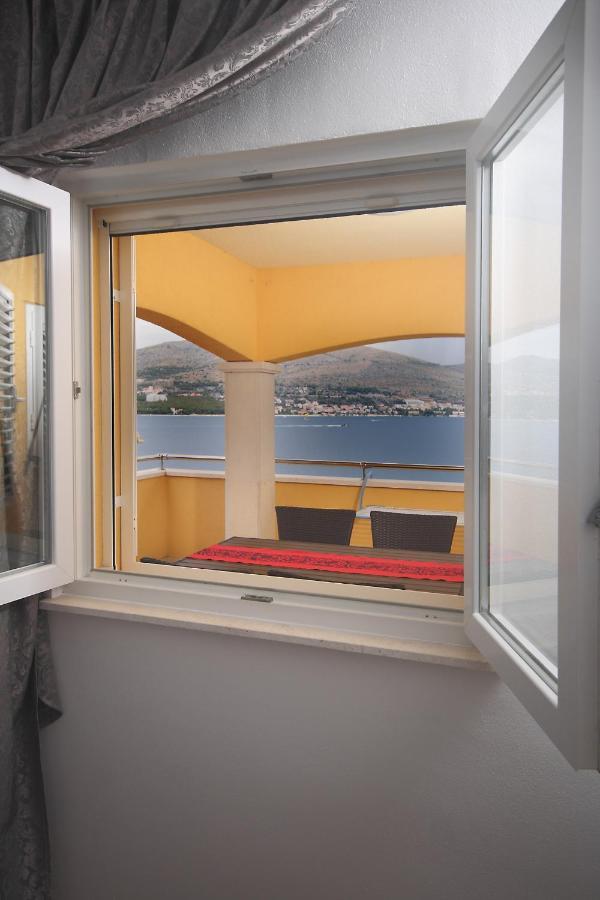 Lavanda Residence With Heated Pool Trogir Split Donji Okrug  Kültér fotó