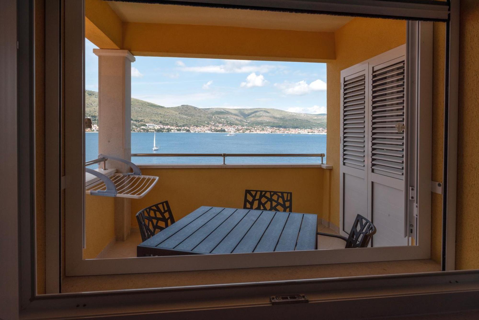 Lavanda Residence With Heated Pool Trogir Split Donji Okrug  Kültér fotó