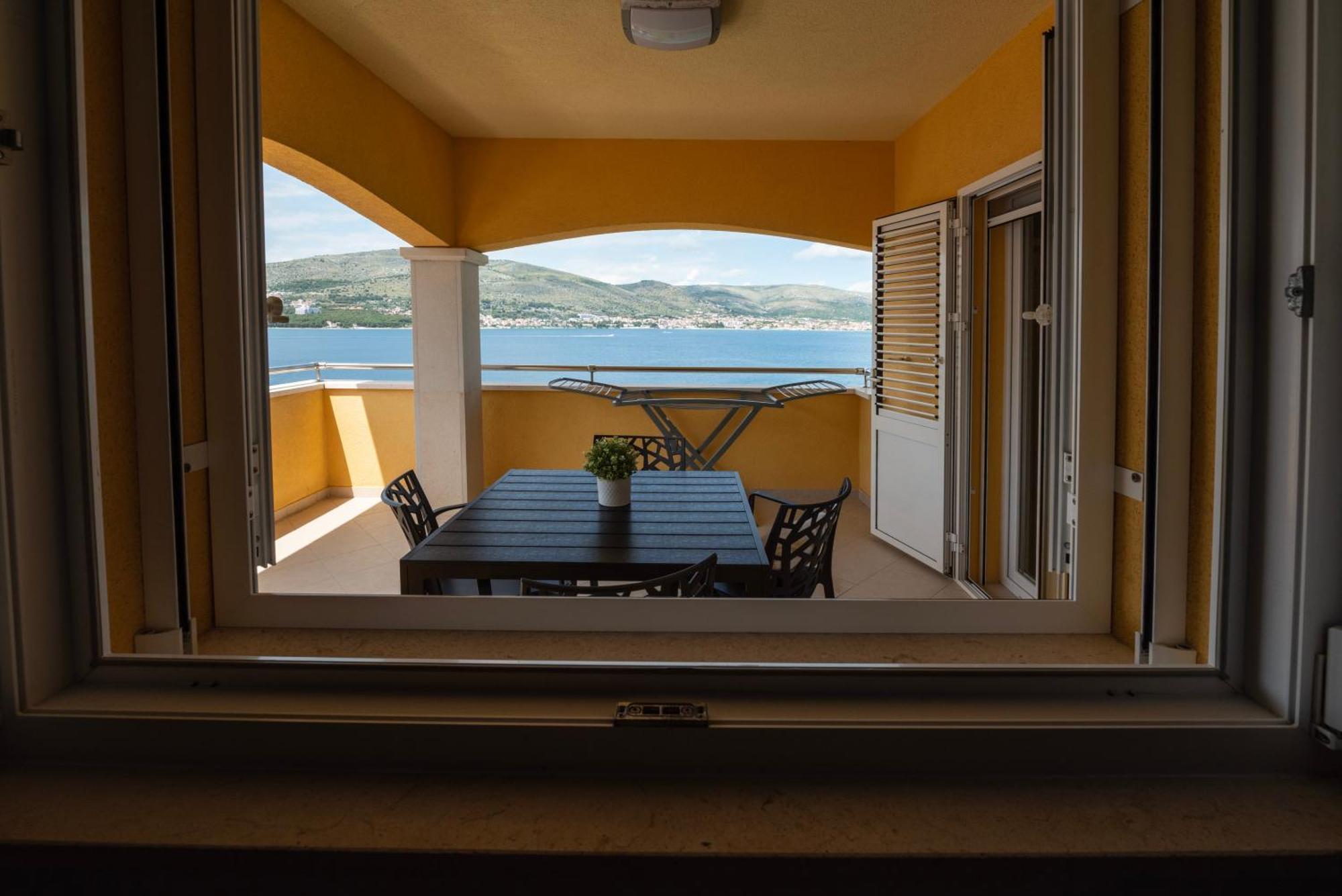 Lavanda Residence With Heated Pool Trogir Split Donji Okrug  Kültér fotó