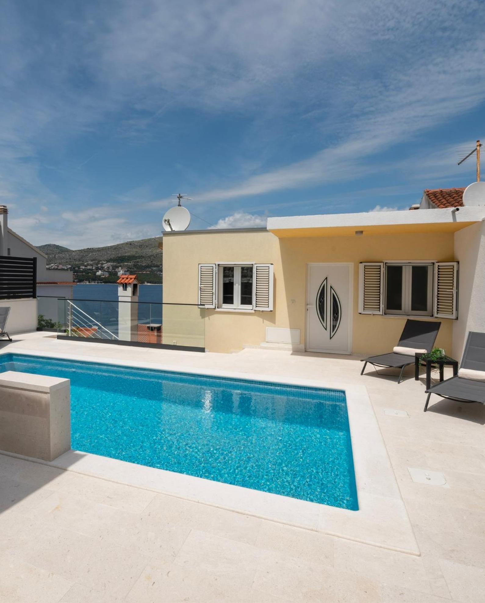 Lavanda Residence With Heated Pool Trogir Split Donji Okrug  Kültér fotó