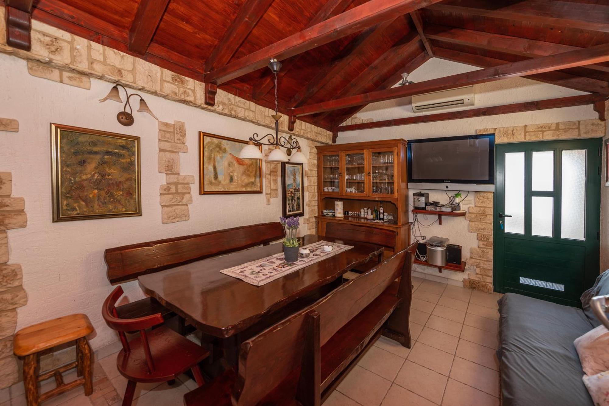 Lavanda Residence With Heated Pool Trogir Split Donji Okrug  Kültér fotó