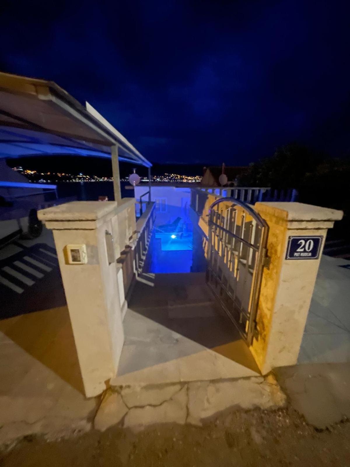 Lavanda Residence With Heated Pool Trogir Split Donji Okrug  Kültér fotó